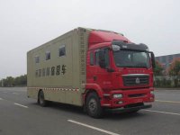 重汽汕德卡宿營車